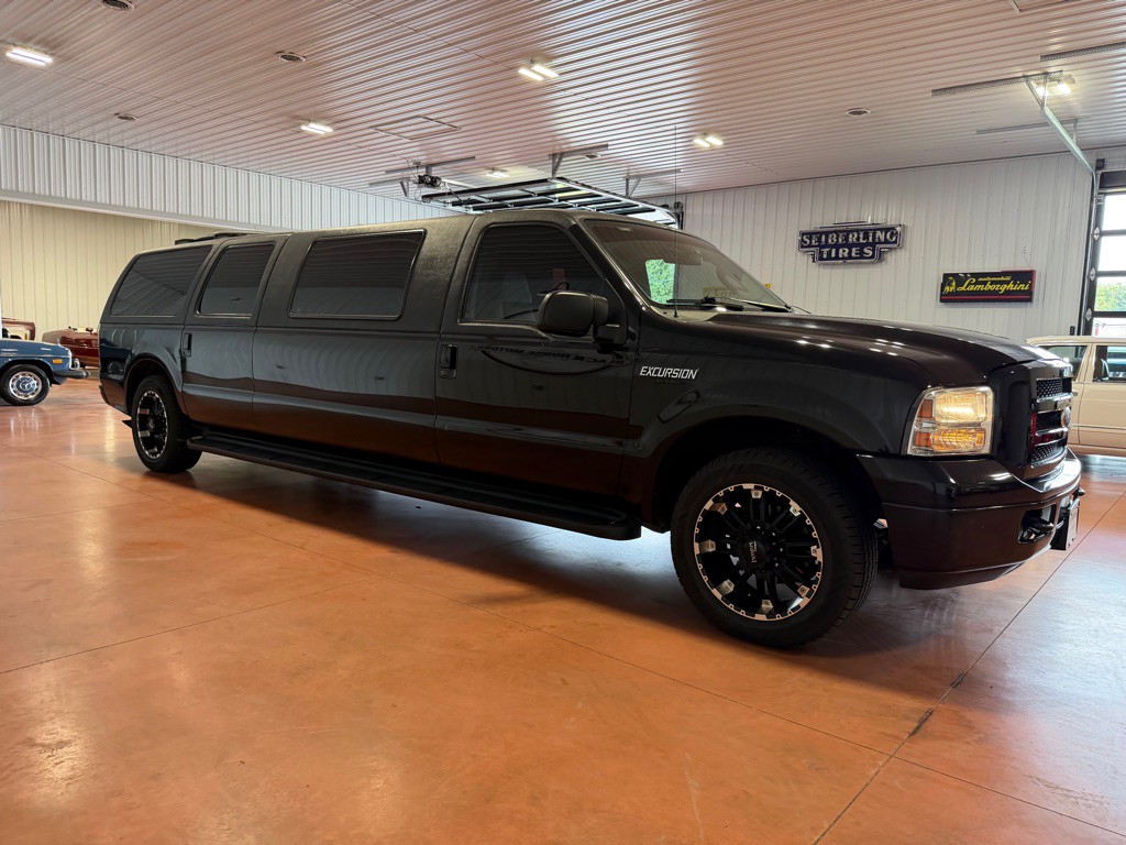 2005 Ford Excursion Image 7