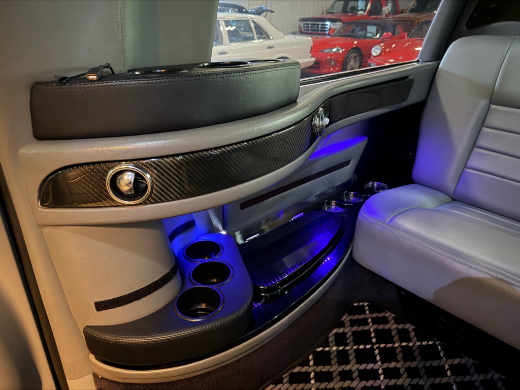 2005 Ford Excursion Image 20