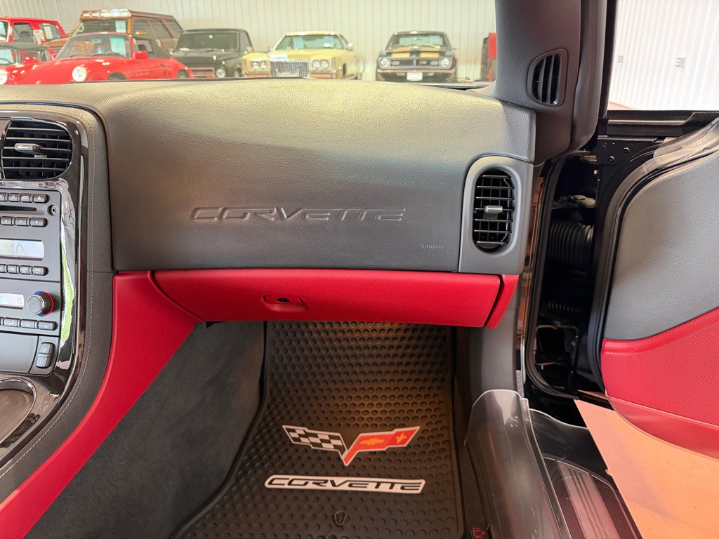 2010 Chevrolet Corvette Image 25