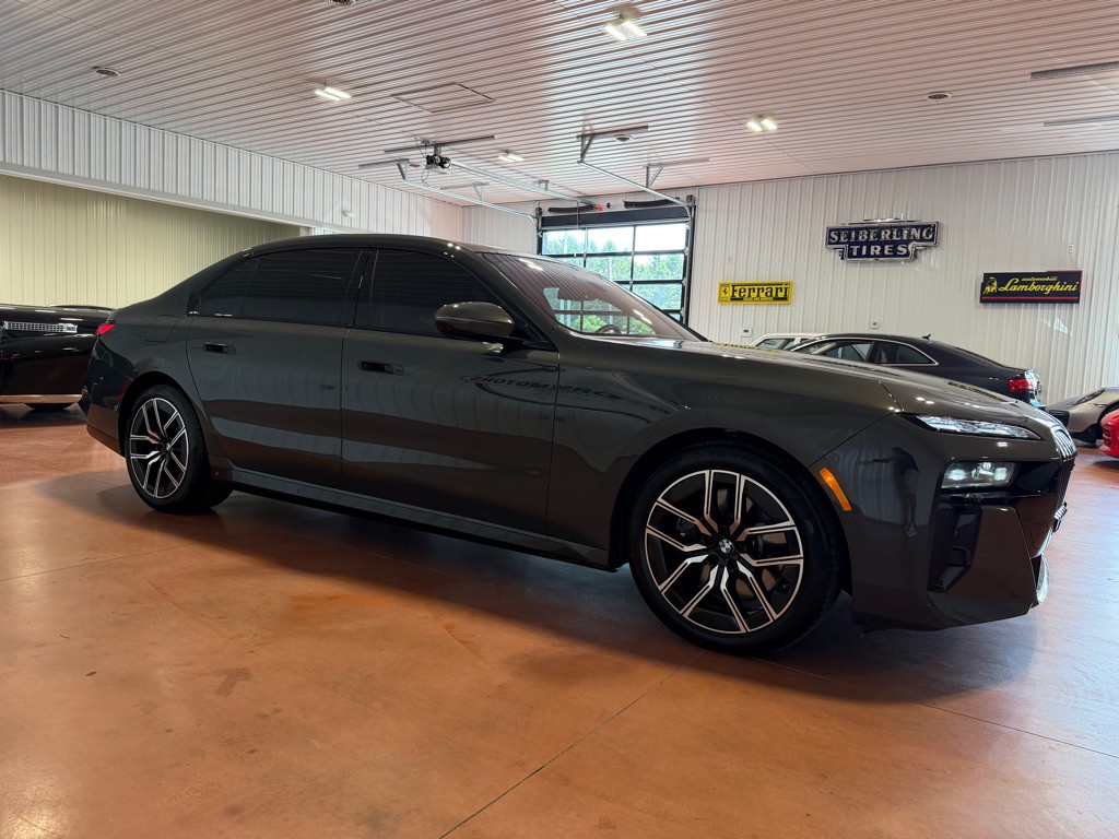 2023 BMW 7 Series Image 9