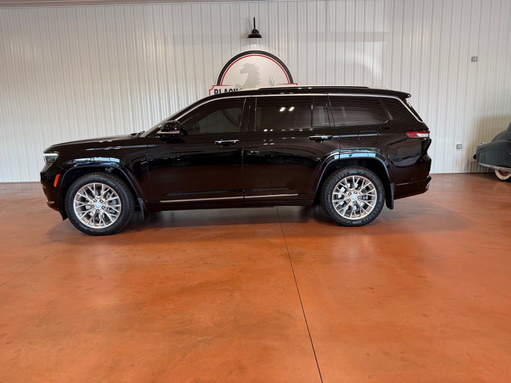 2021 Jeep Grand Cherokee Image 3