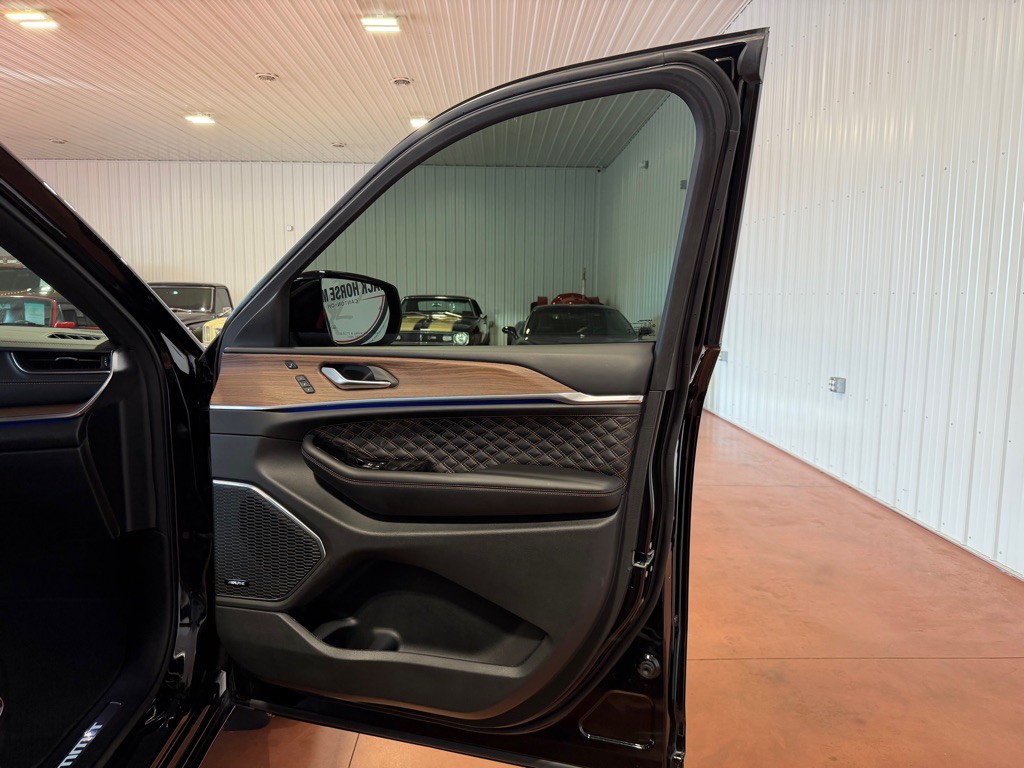 2021 Jeep Grand Cherokee Image 24