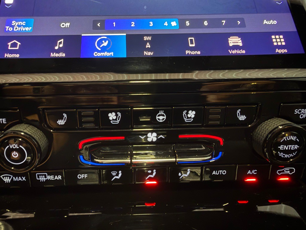 2021 Jeep Grand Cherokee Image 39