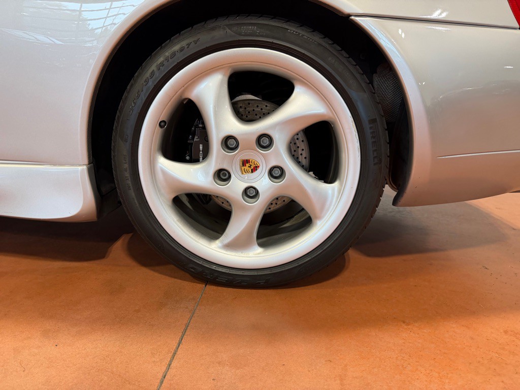 1999 Porsche 911 Image 17