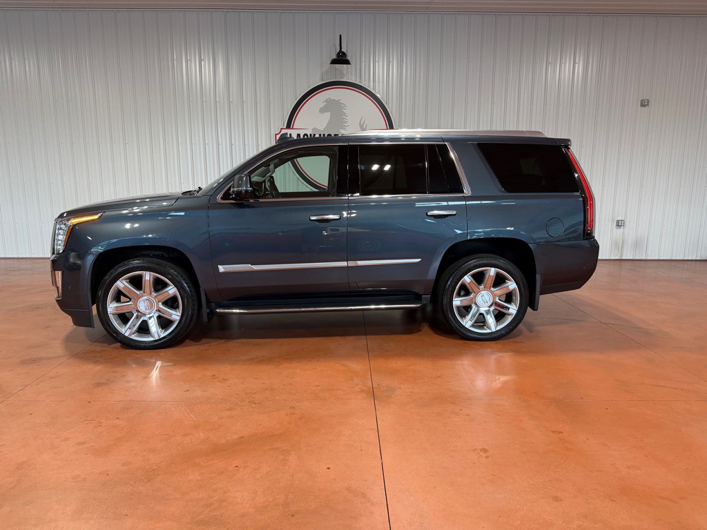 2020 Cadillac Escalade Image 2