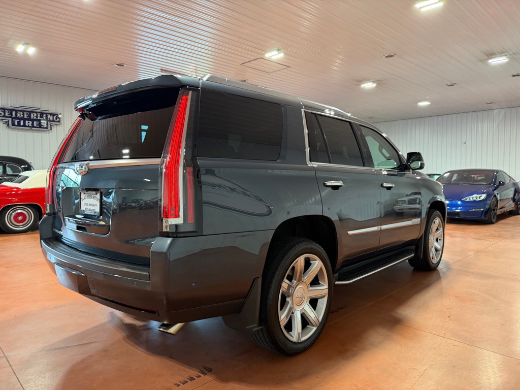 2020 Cadillac Escalade Image 10