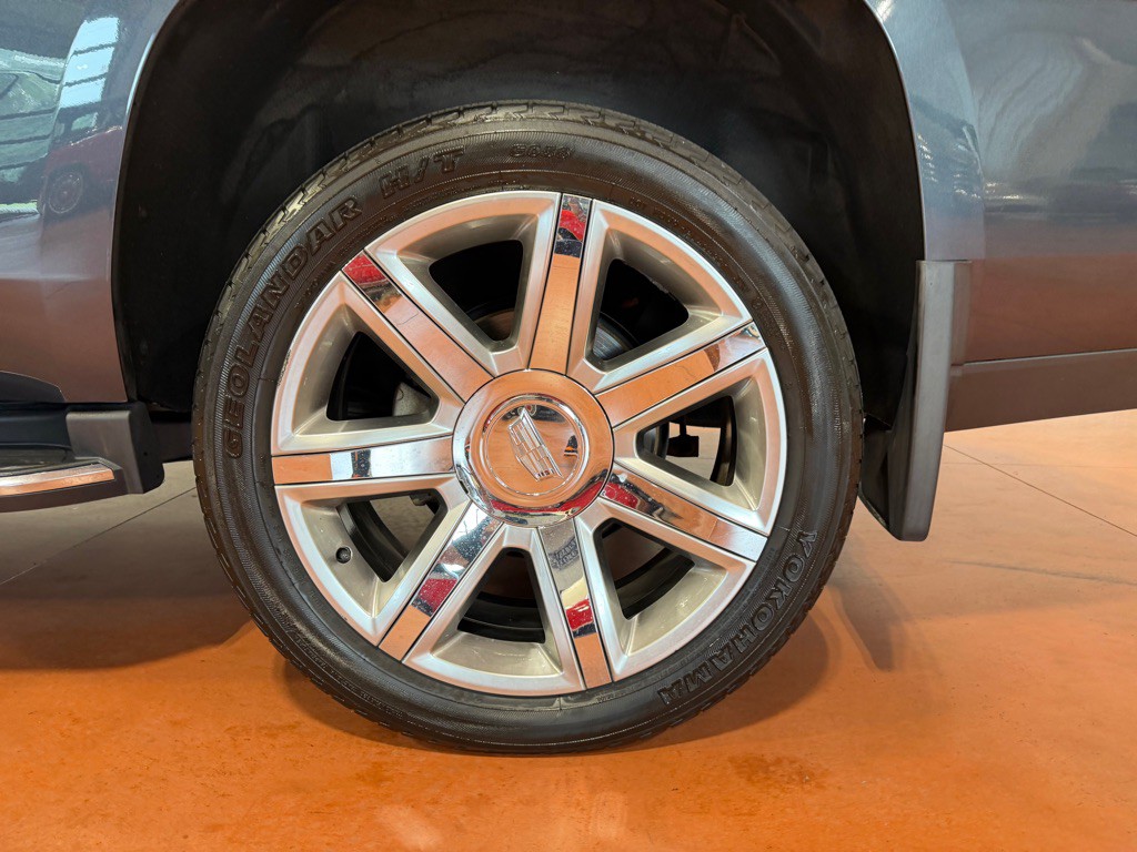 2020 Cadillac Escalade Image 13