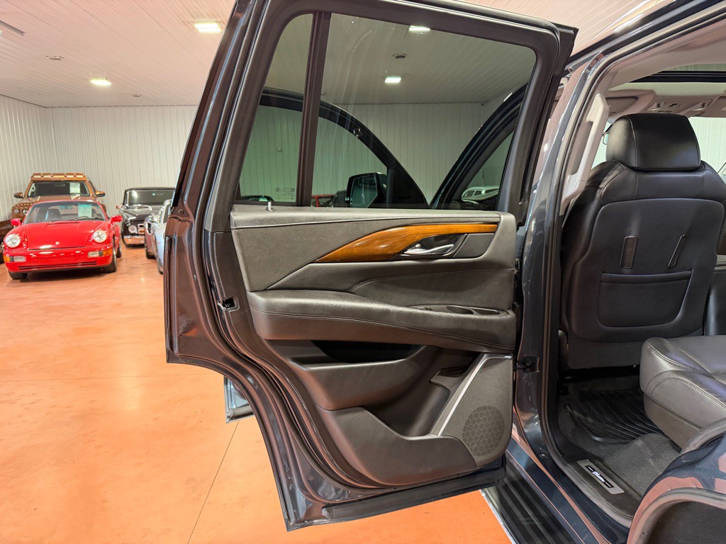 2020 Cadillac Escalade Image 20