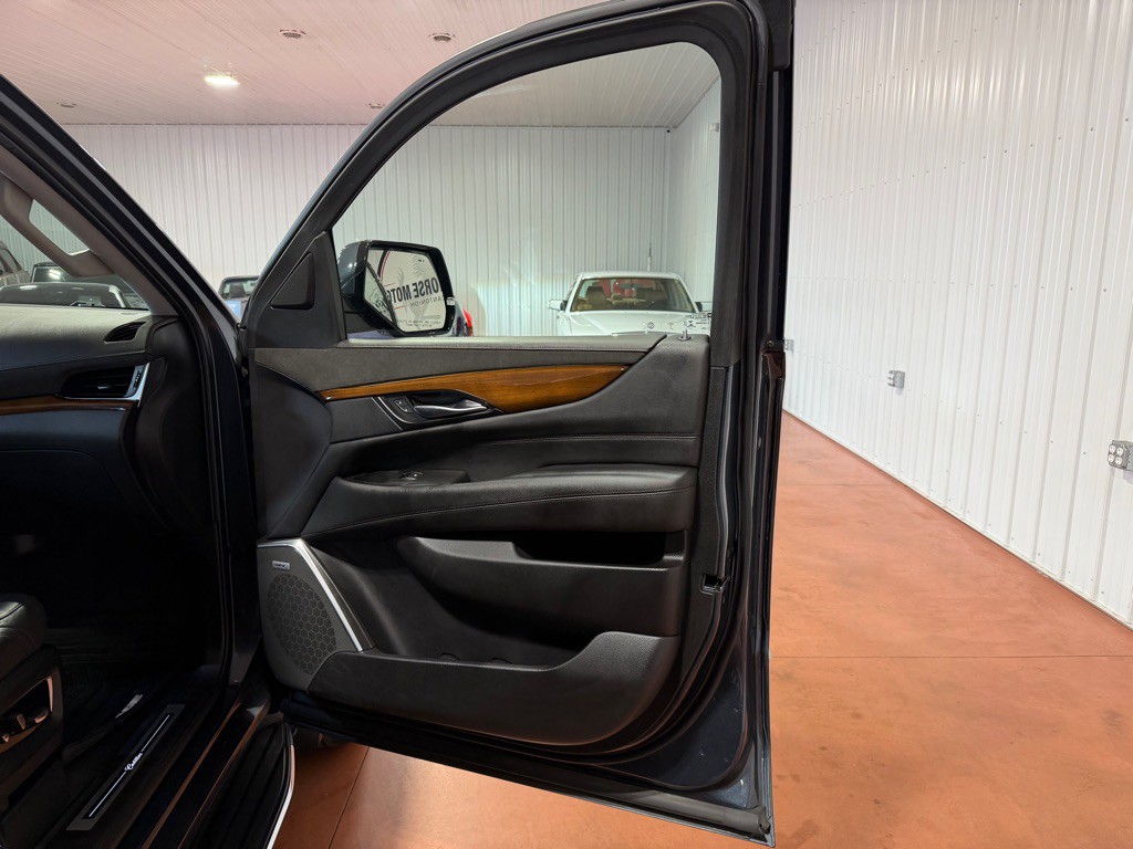 2020 Cadillac Escalade Image 24