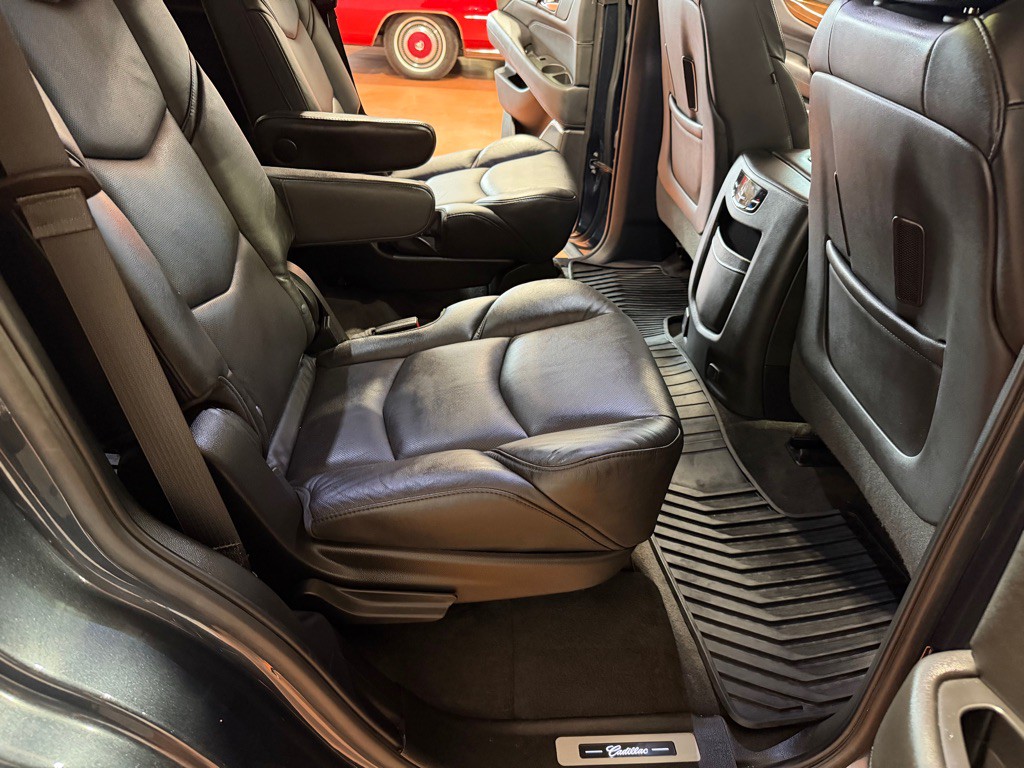2020 Cadillac Escalade Image 28