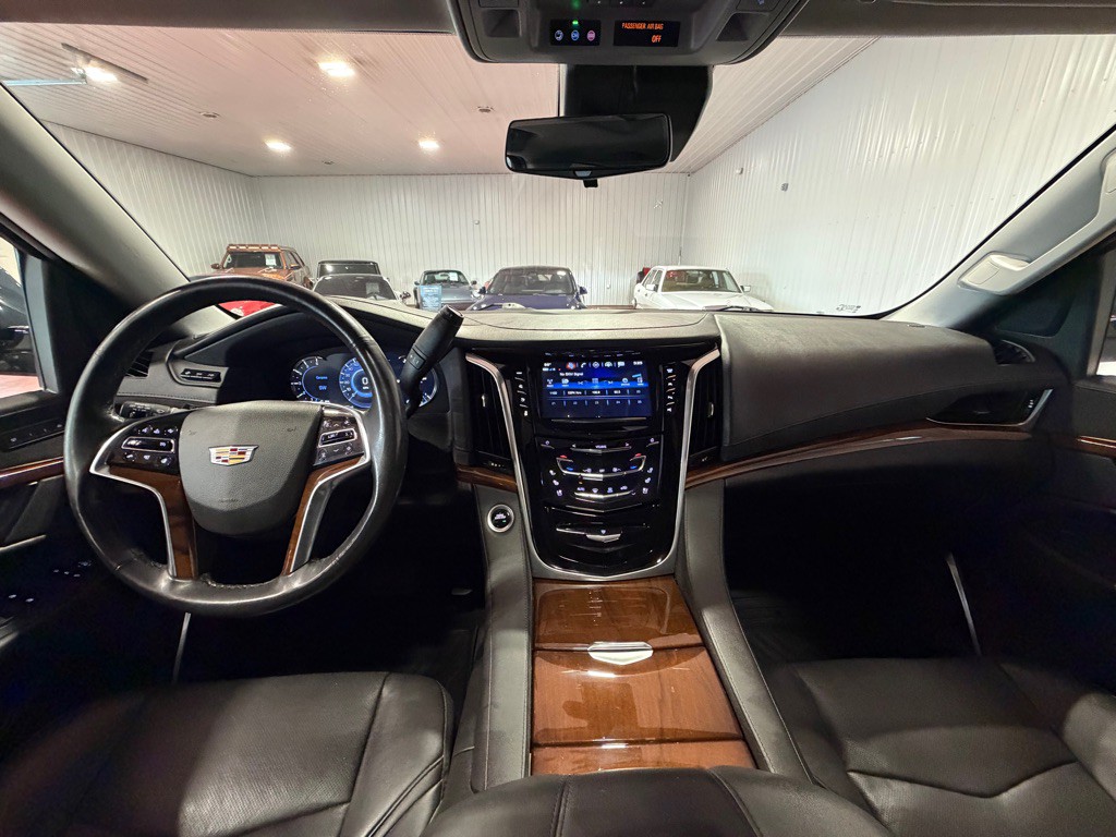 2020 Cadillac Escalade Image 32