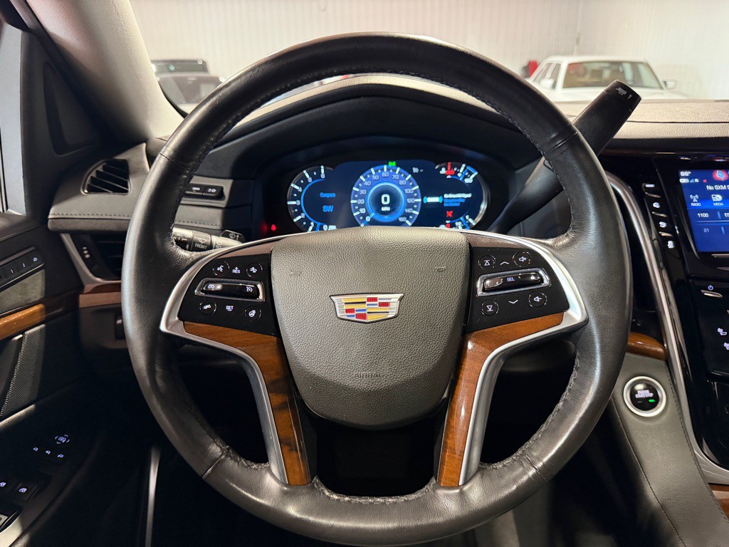 2020 Cadillac Escalade Image 33