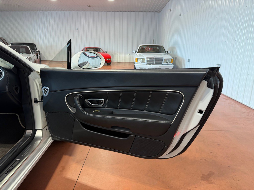2011 Bentley Continental Image 25