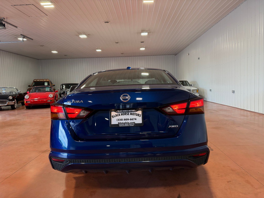 2019 Nissan Altima Image 11