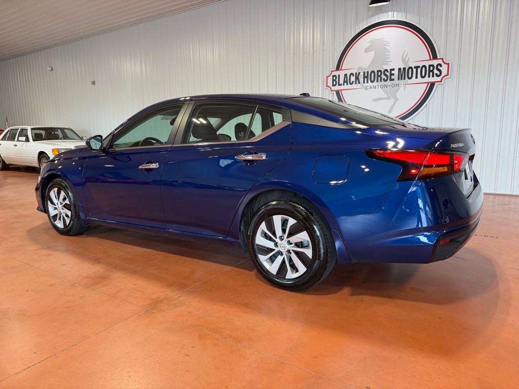 2019 Nissan Altima Image 12