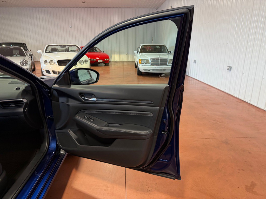 2019 Nissan Altima Image 23