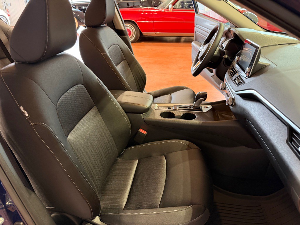 2019 Nissan Altima Image 25