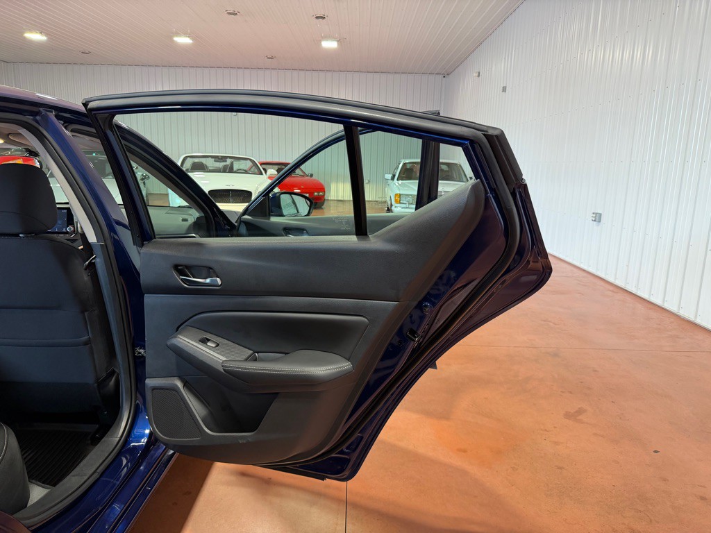 2019 Nissan Altima Image 26