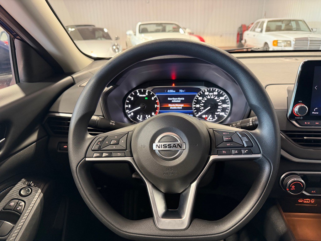 2019 Nissan Altima Image 30