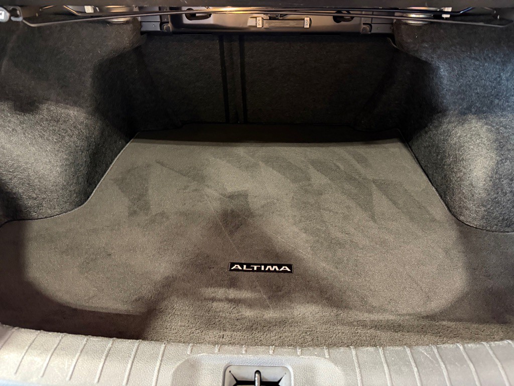 2019 Nissan Altima Image 37