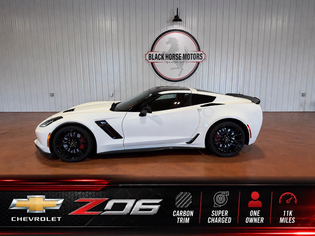 2015 Chevrolet Corvette Image 1