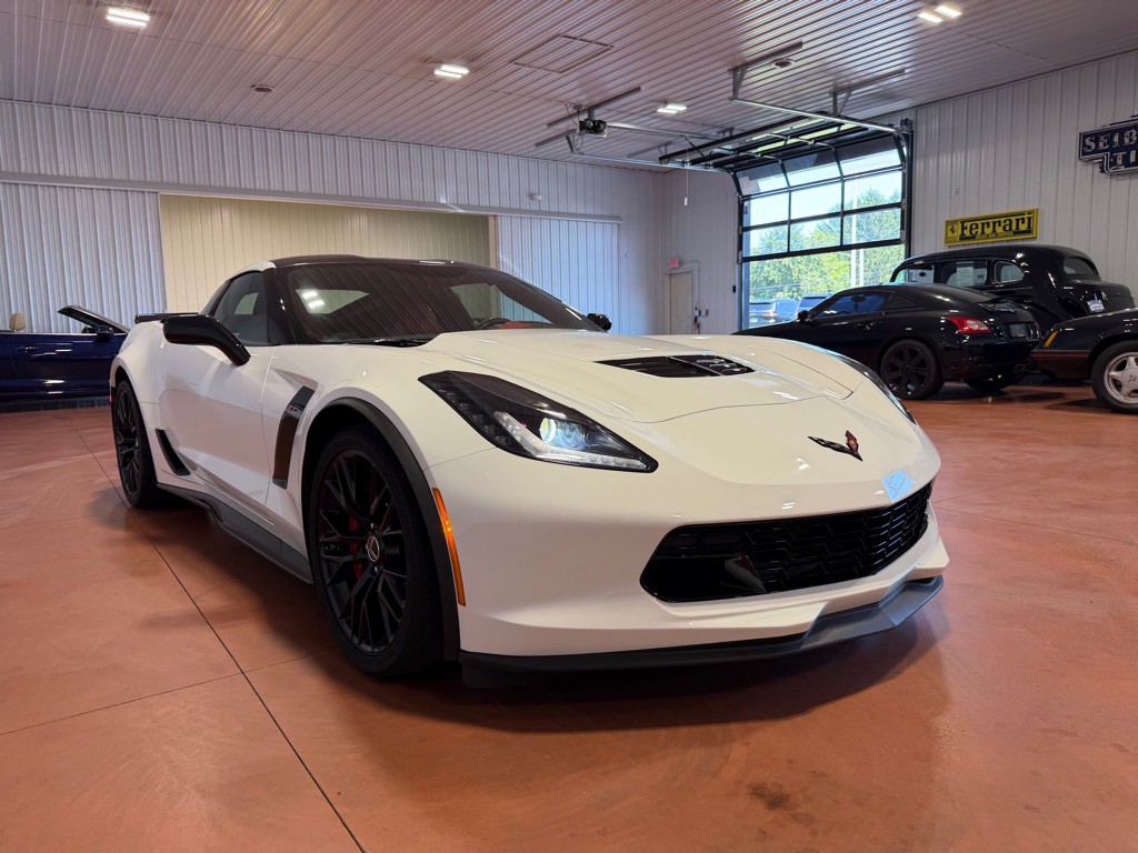 2015 Chevrolet Corvette Image 7