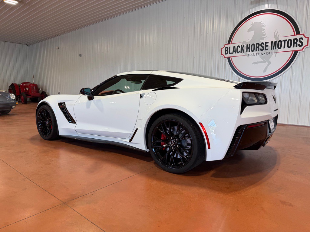 2015 Chevrolet Corvette Image 10