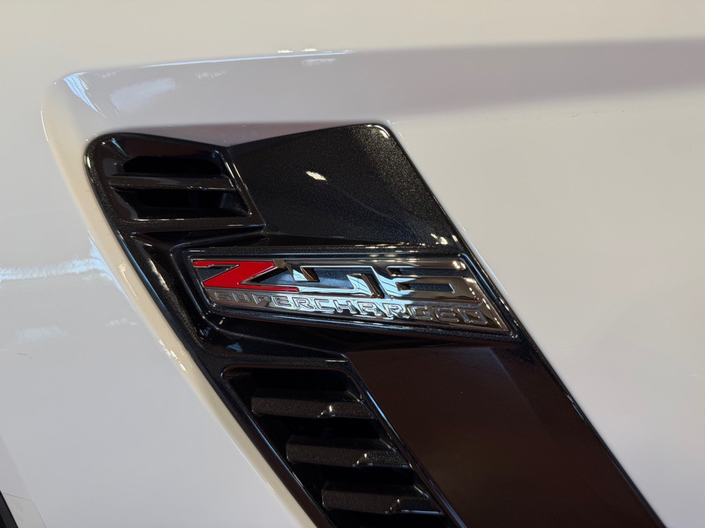 2015 Chevrolet Corvette Image 11