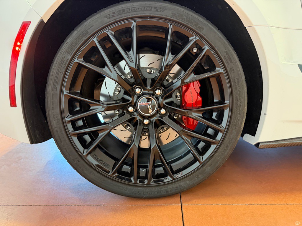 2015 Chevrolet Corvette Image 19