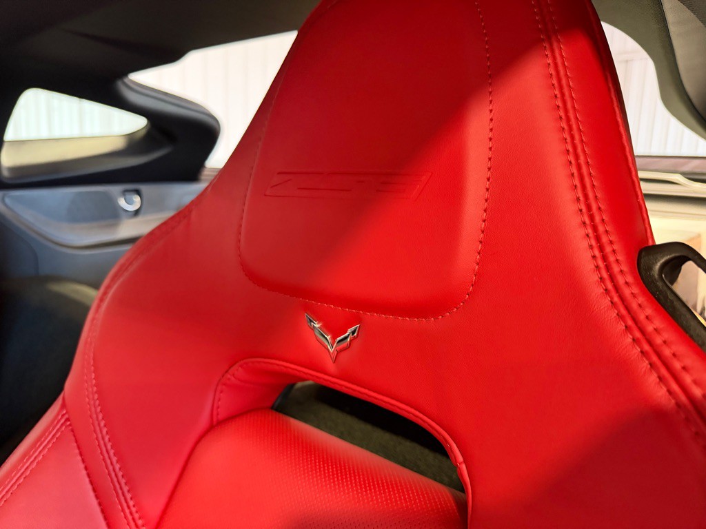2015 Chevrolet Corvette Image 24
