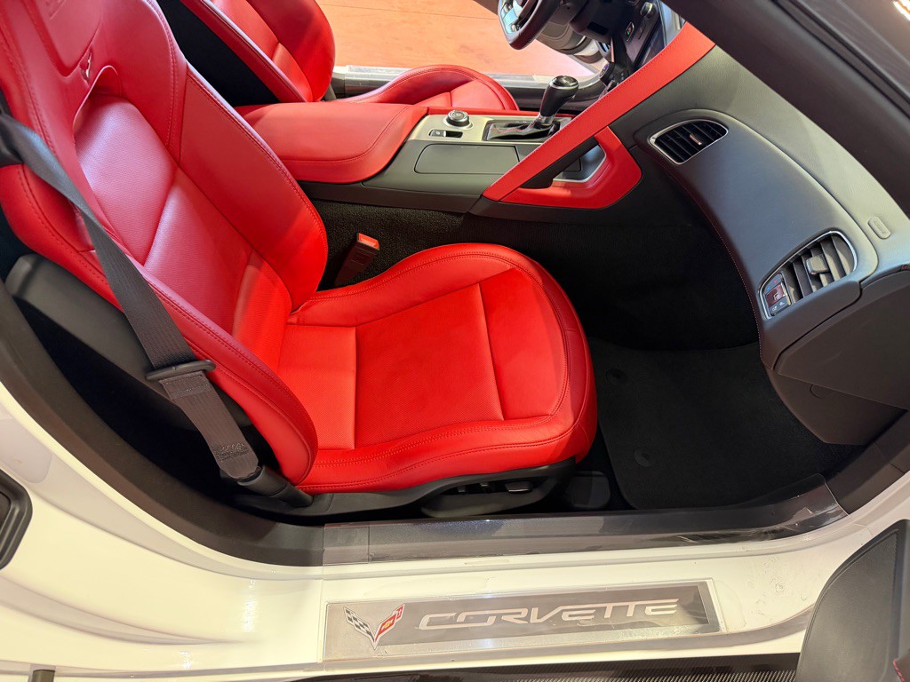 2015 Chevrolet Corvette Image 26