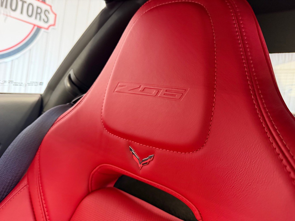 2015 Chevrolet Corvette Image 29