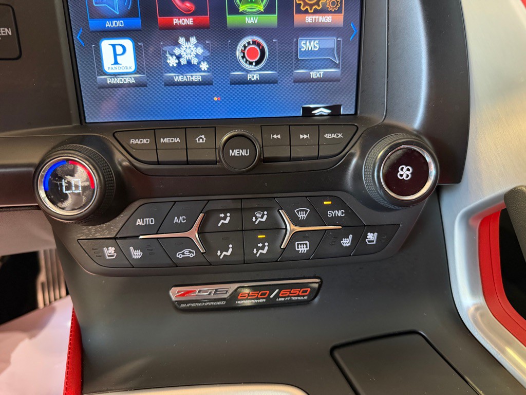 2015 Chevrolet Corvette Image 34