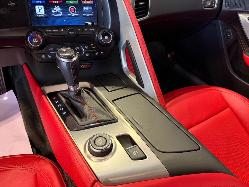 2015 Chevrolet Corvette Image 36