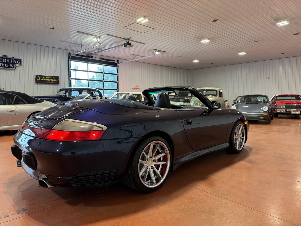 2004 Porsche 911 Image 9
