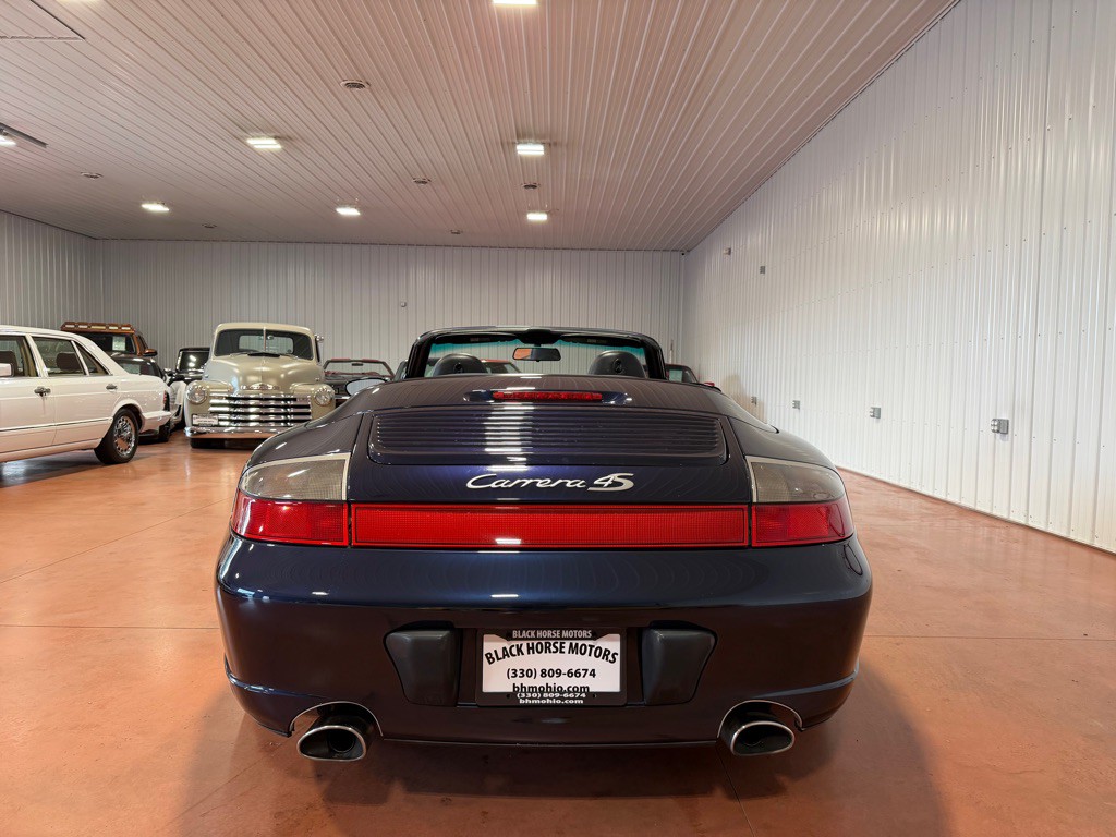 2004 Porsche 911 Image 11