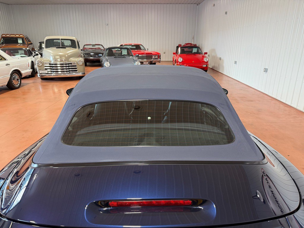 2004 Porsche 911 Image 12
