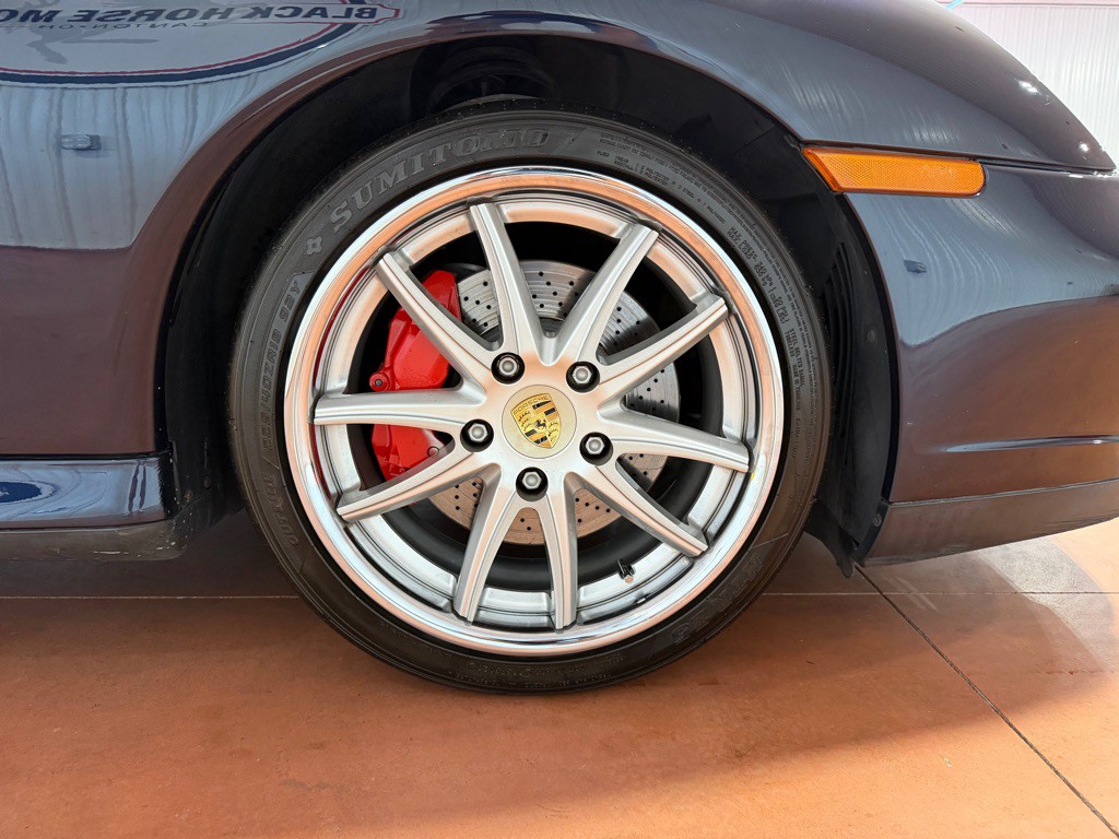 2004 Porsche 911 Image 17