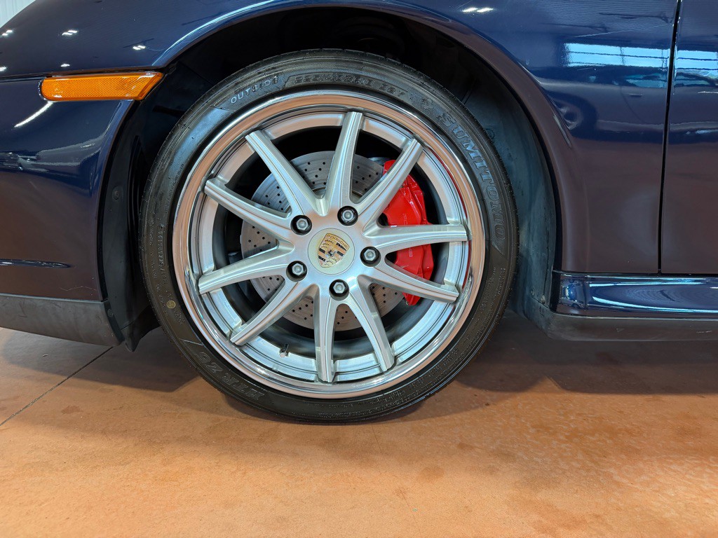 2004 Porsche 911 Image 19