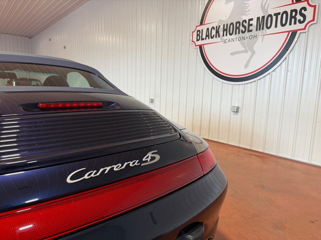 2004 Porsche 911 Image 20