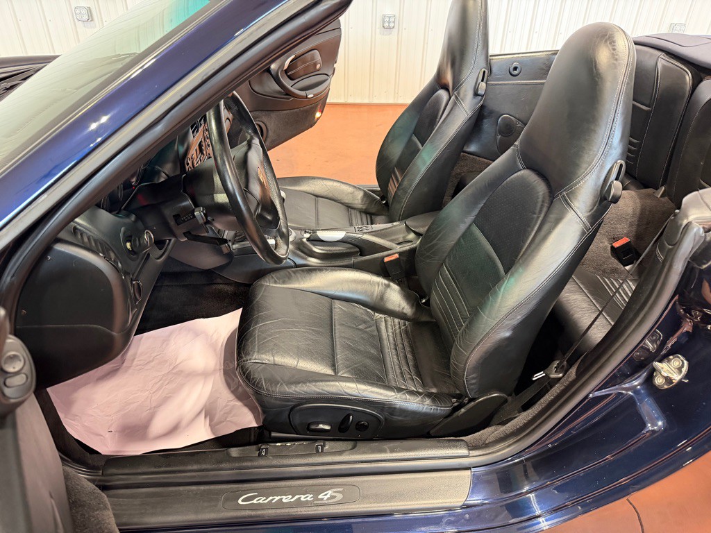 2004 Porsche 911 Image 22
