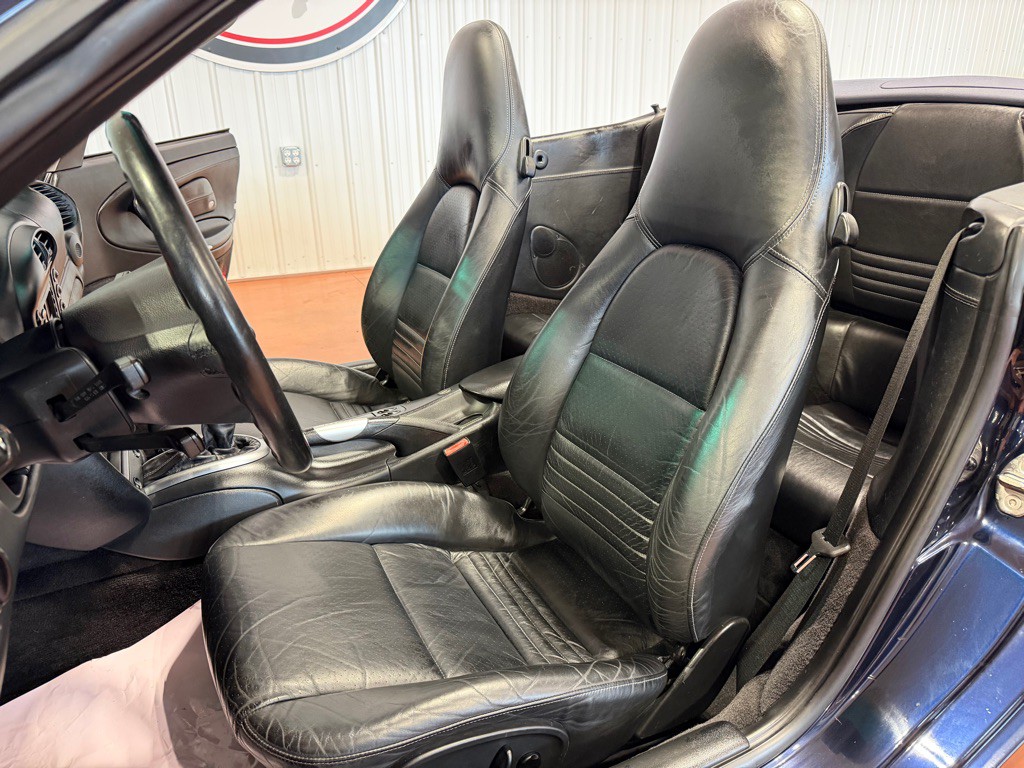 2004 Porsche 911 Image 23