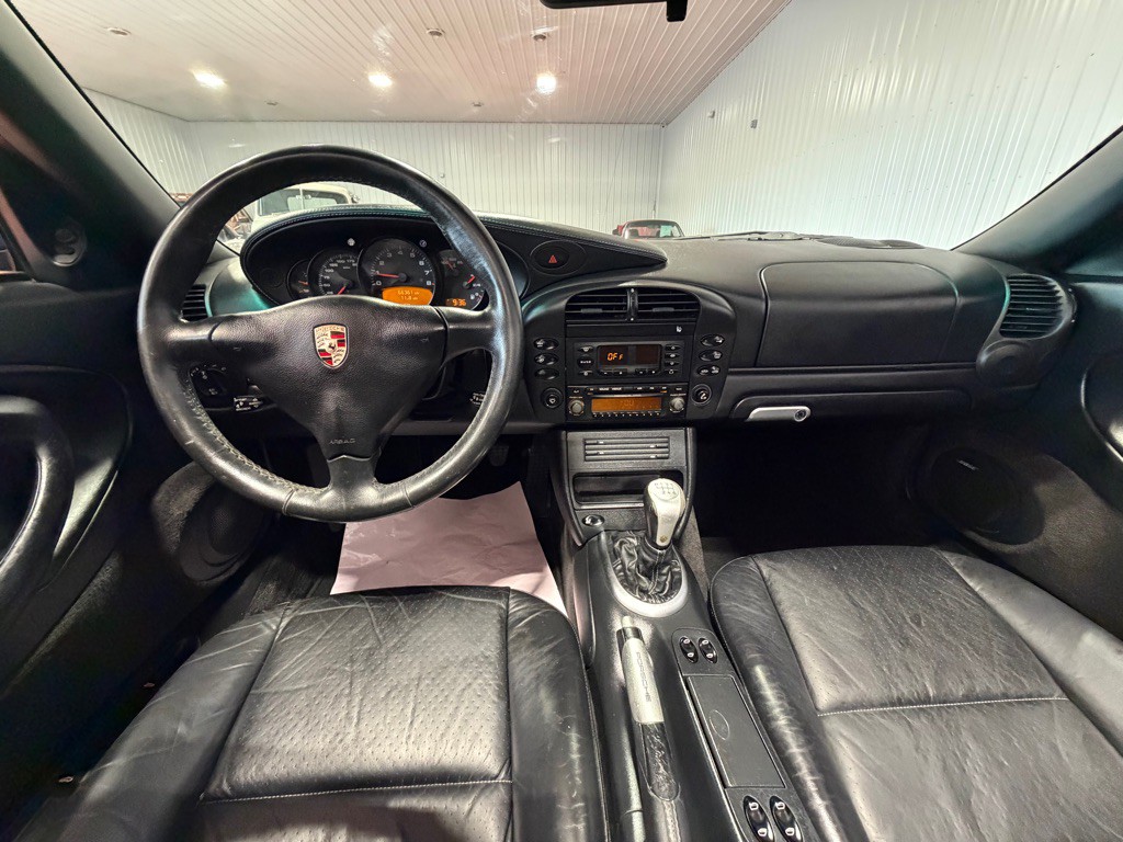 2004 Porsche 911 Image 30