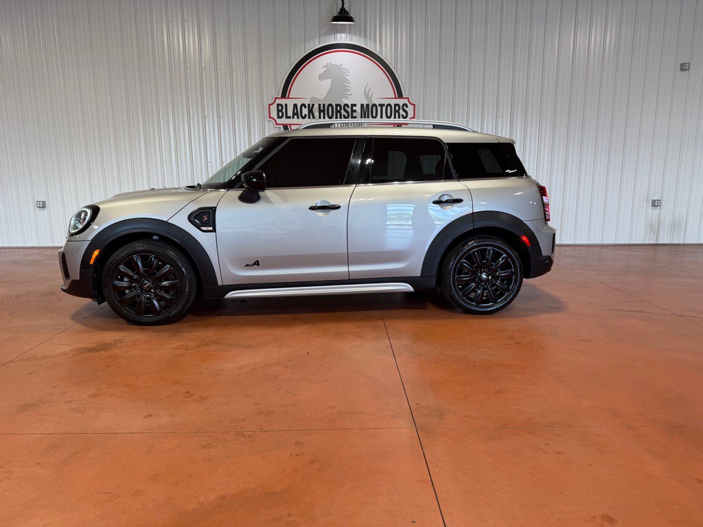 2023 MINI Cooper Image 3