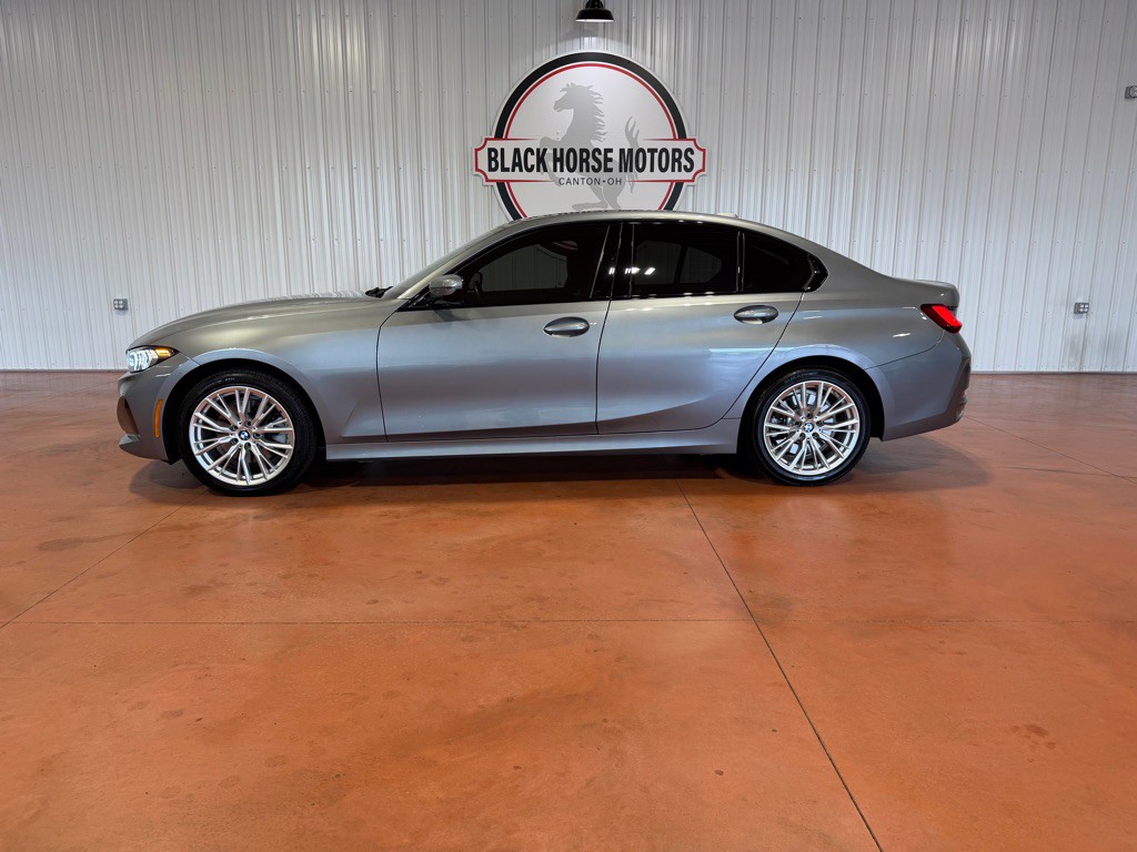 2023 BMW 3 Series Image 3