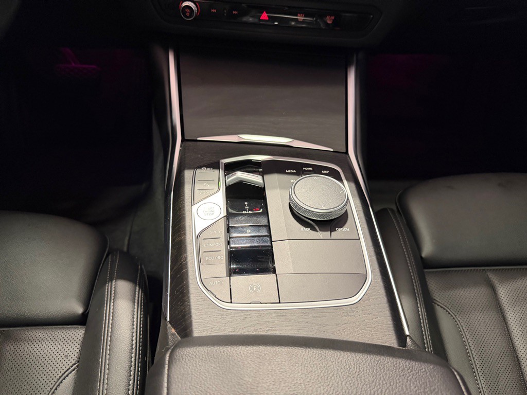 2023 BMW 3 Series Image 30