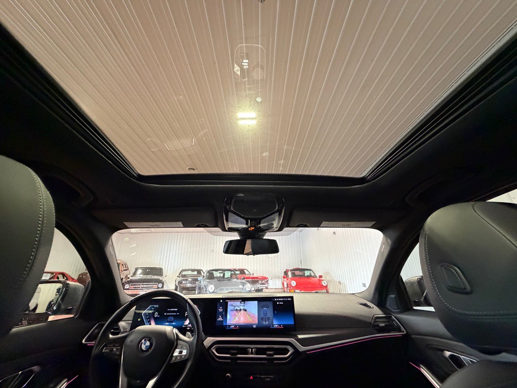 2023 BMW 3 Series Image 33