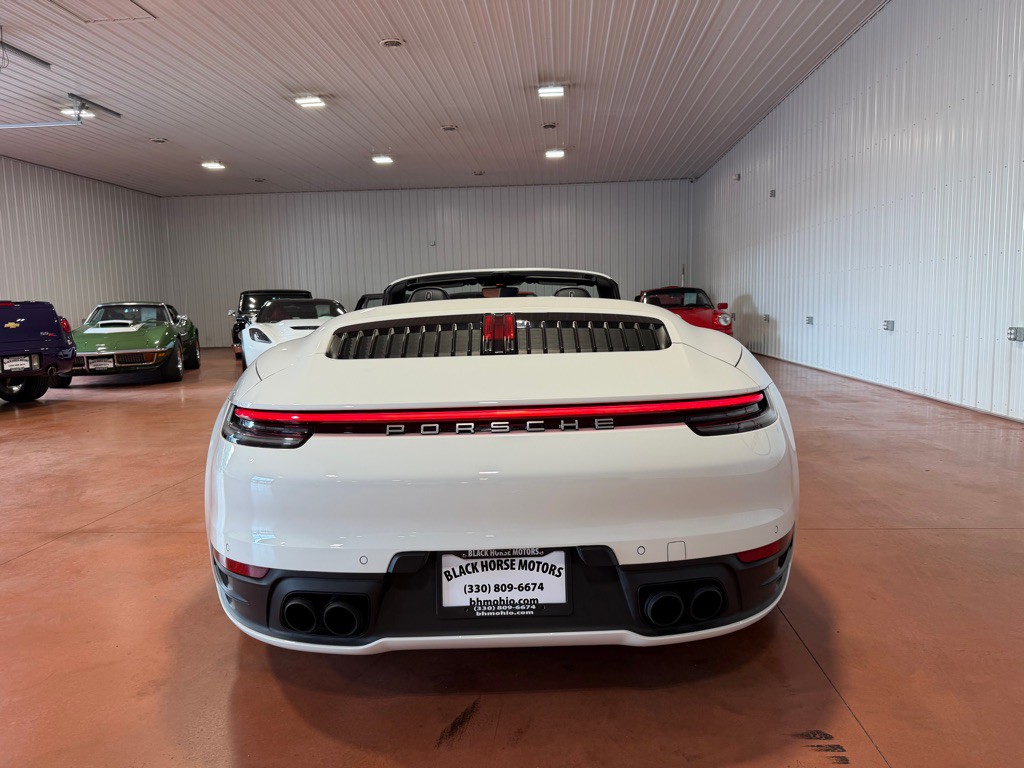 2020 Porsche 911 Image 12