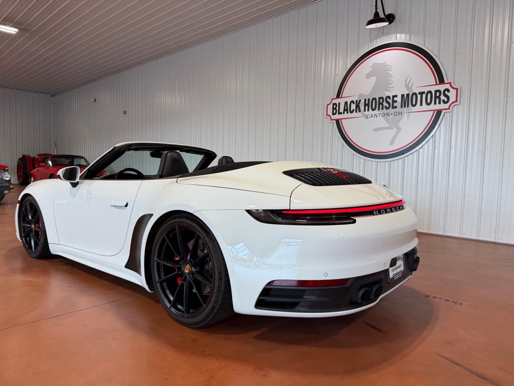 2020 Porsche 911 Image 13