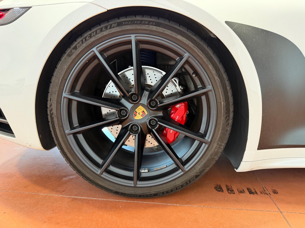 2020 Porsche 911 Image 18